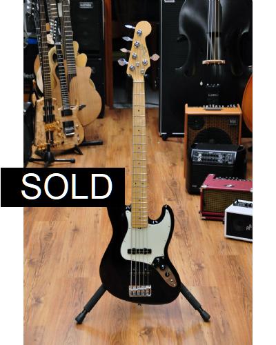 Fender American Professional Jazz Bass V MN Black -OFFER-